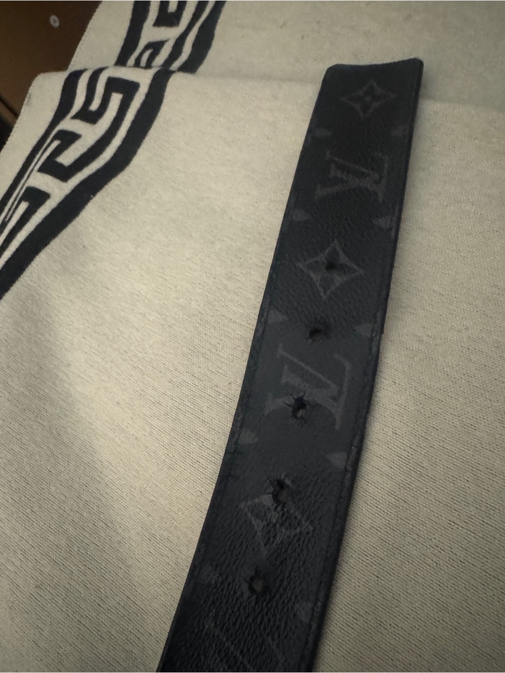 Louis Vuitton Black Monogram LV Buckle Men’s Belt - Picture 8 of 8